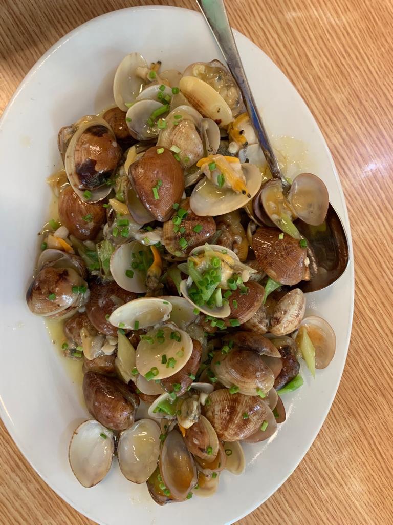 Stir fried halaan in ginger and garlic